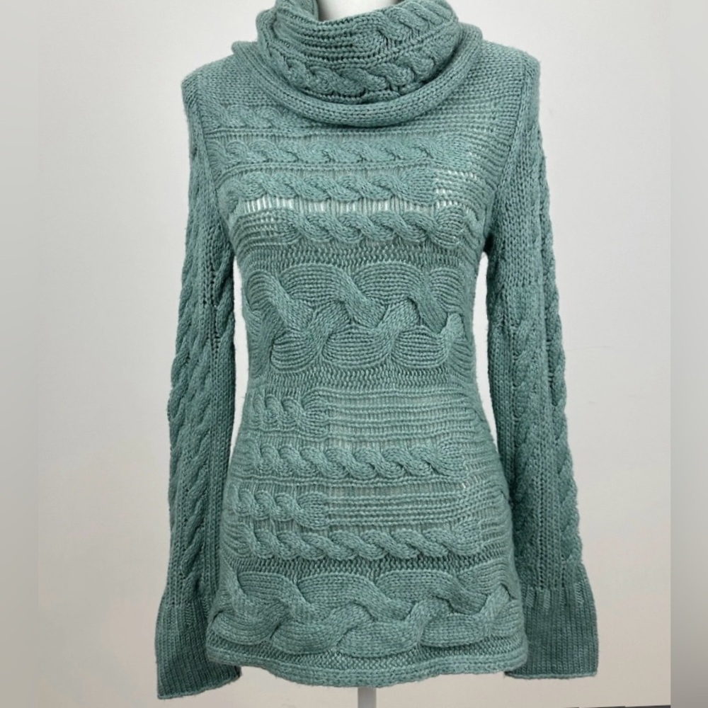 Banana Republic Sea Glass Green Cable Knit Sweater